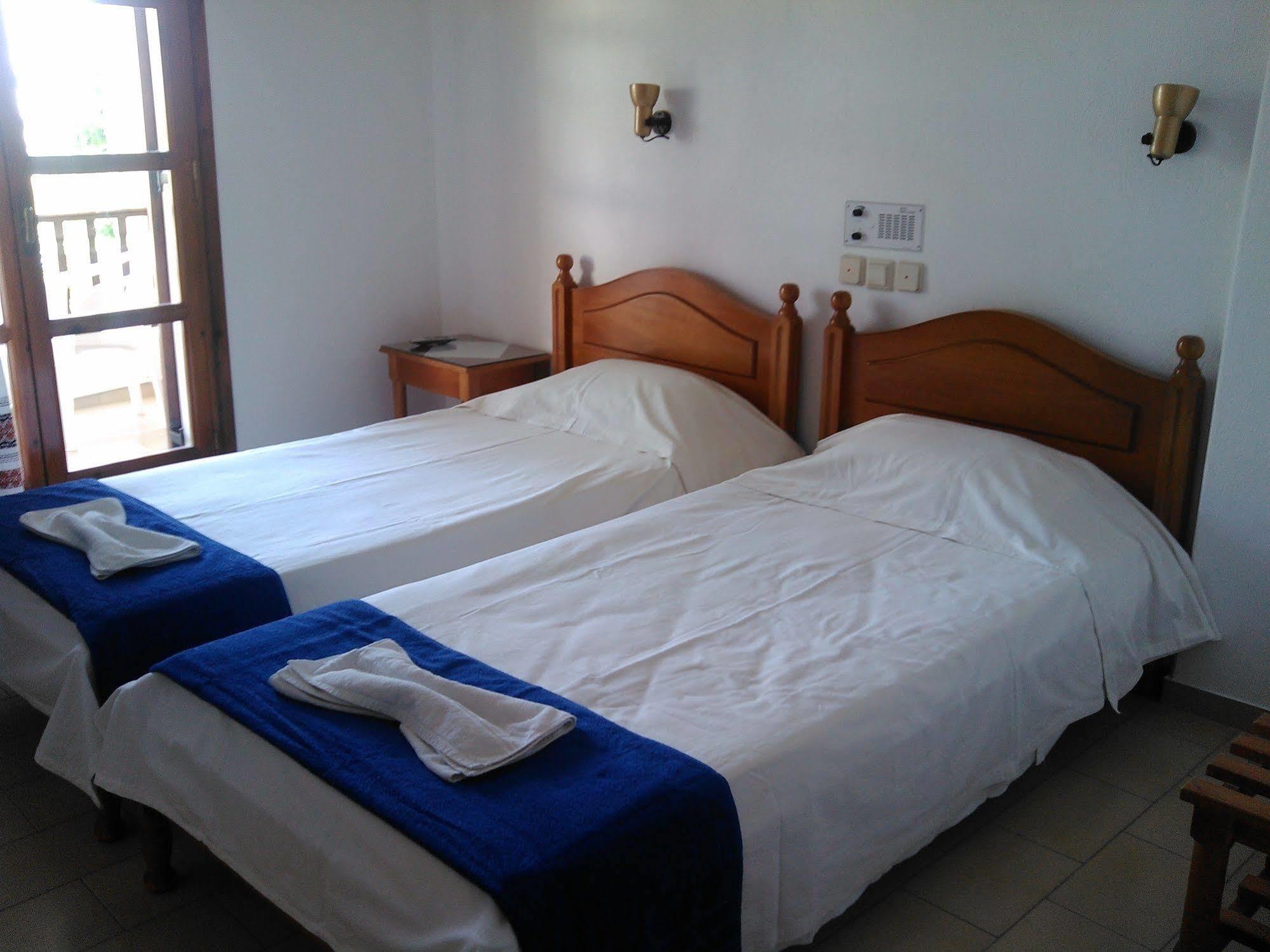 Santa Elena Hotel Kamári Buitenkant foto